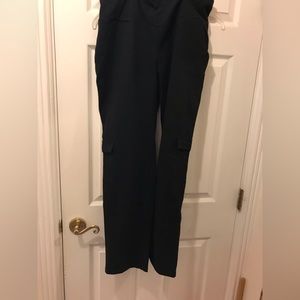 Women with control cargo pant.